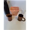 Image 3 : (2) Copper Small Mugs, (2) Figurines: Cat & Mouse, Pink Ceramic Vase