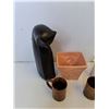 Image 4 : (2) Copper Small Mugs, (2) Figurines: Cat & Mouse, Pink Ceramic Vase