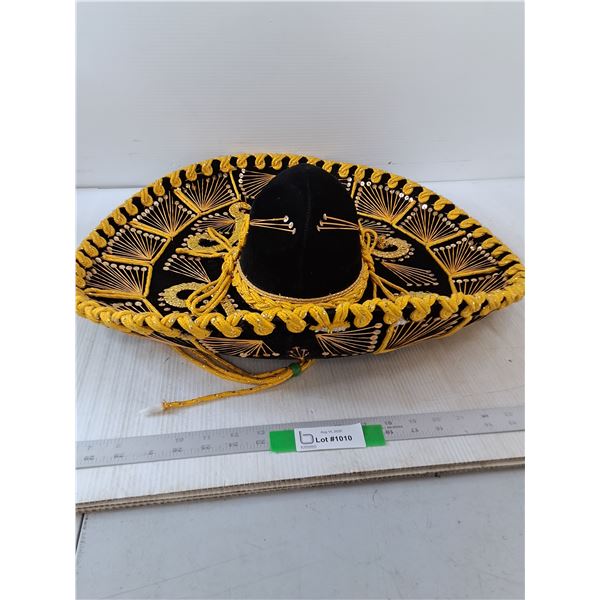 Black And Yellow Sombrero  -  PICK UP