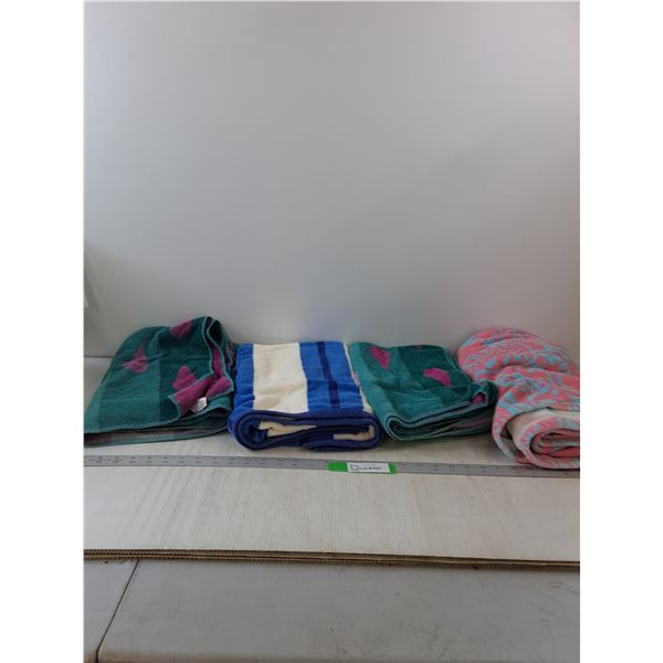 (4) Variety Of Beach Towels