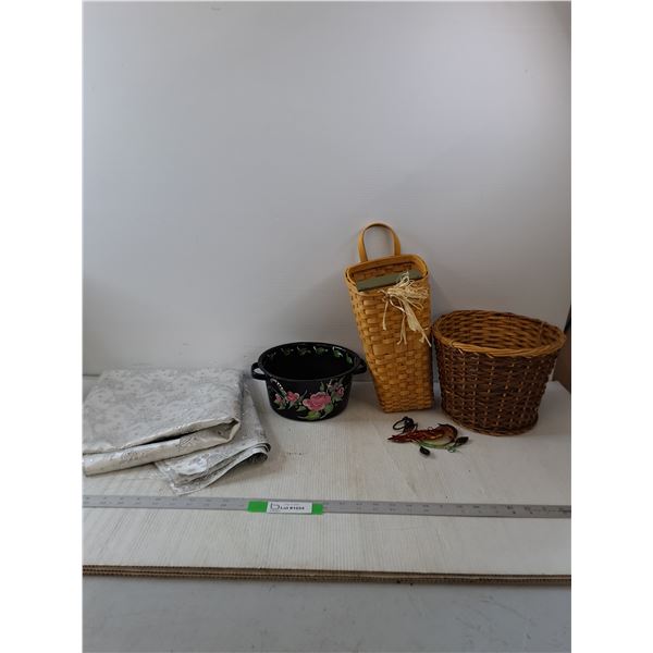 (2)Basket, Hand-Painted Pot & White Table Cloths