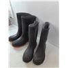 Image 4 : (2) Pairs Of Rubber Boots- Size 2 And 4