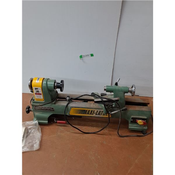 *General Wood Turning Lathe Maxi-Lath- Powers On- CANNOT Ship