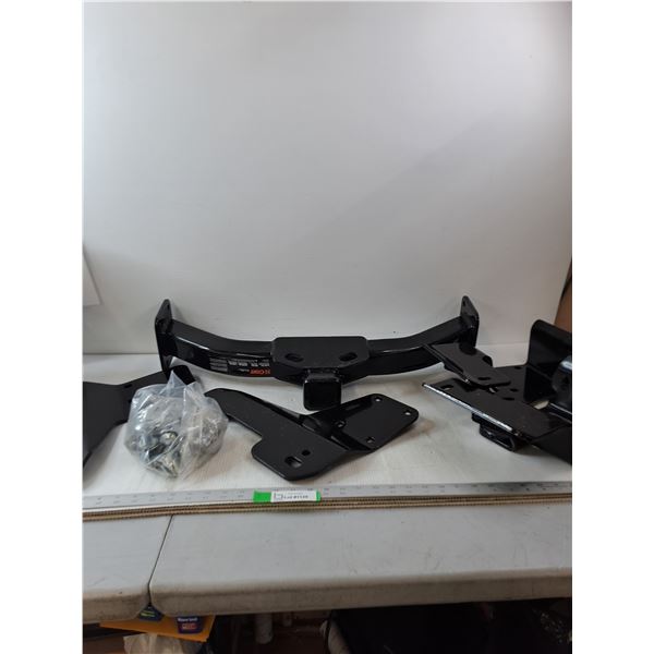 *CURT Multi-Fit Trailer Hitch- Cannot Ship