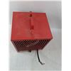 Image 4 : Heavy Duty Space Heater- 10.5" x 9.5" x 11"- As Is