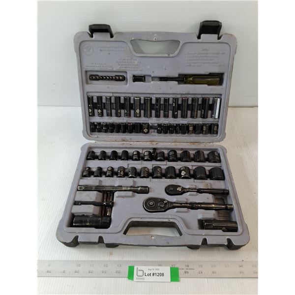 Stanley Black Chrome 73-piece Socket Set