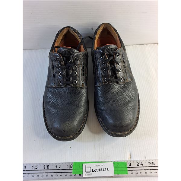 Clark's Mens Leather Shoes - Size 8.5