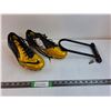 Image 1 : Mens Nike 13 Soccer Cleats, Bike Lock With Key