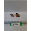 Image 1 : (2) Wee Willie Winkie 2" Red Rose Figurines Damaged