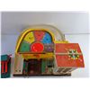 Image 3 : Vintage Fisher Price Parking Ramp/Service Center Kids Playset