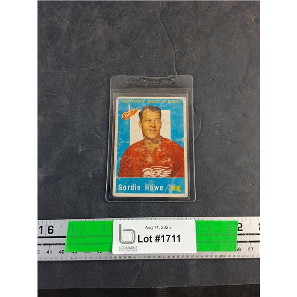 Vintage Gordie Howe Detroit Red Wings Trading Hockey Card - Authenticity Not Guaranteed