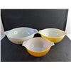 Image 4 : (3)  Pyrex Bowls 10", 8" and 7"