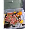 Image 3 : Childrens Farm Playset and Plastic Container with Lid 18" x 12" x 6"