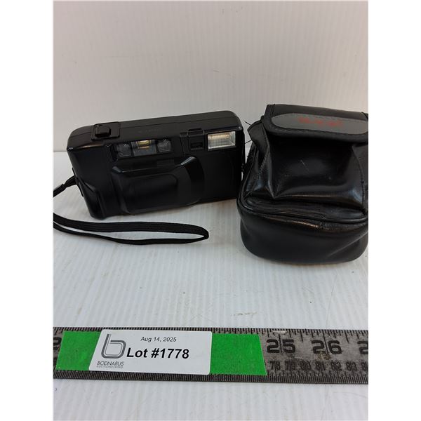 Black S Auto Focus Camera WIth Camera Case