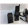 Image 2 : Motorola MicroTac 650 Telephone, Charging Station and Phone Case - As Is