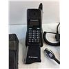 Image 4 : Motorola MicroTac 650 Telephone, Charging Station and Phone Case - As Is
