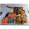Image 1 : Halloween Decor, Pumpkin Carving Kit and Glamour Mask