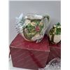Image 4 : Christmas Salt And Pepper Shakers, Jar & Creamer Pitcher