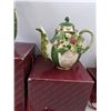 Image 3 : Christmas Creamer Pitcher, Teapot & Water Pitcher