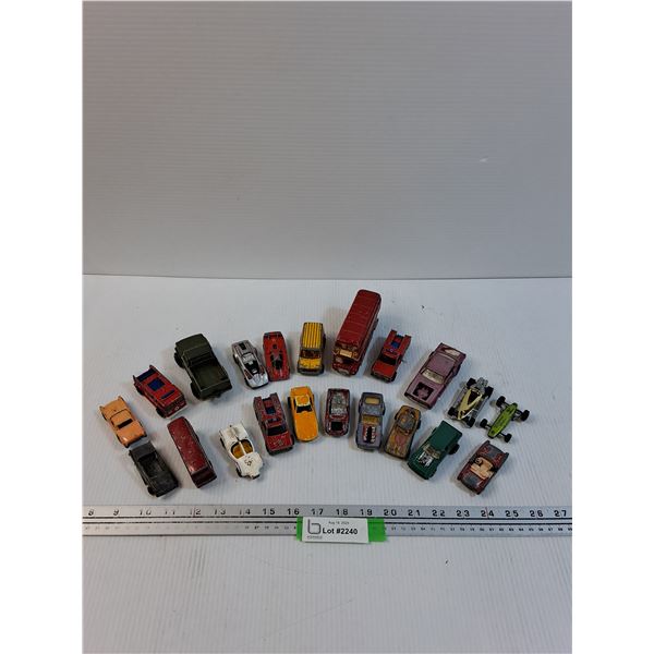 (21) Vintage/Retro Die Cast Vehicles - Assorted