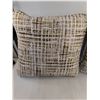 Image 3 : (2) 17" Gold and White Coach Pillows