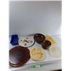 Image 1 : (2) Trays, (5) Wooden Bowl, Plate, Misc