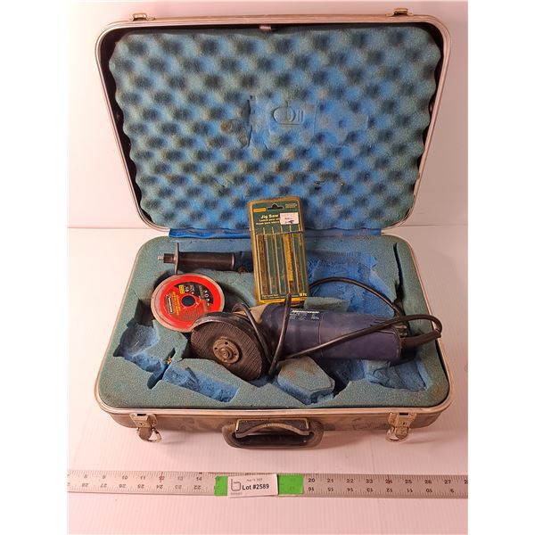 Mastercraft 4 1/2" Angle Grinder with Case- Powers On