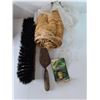Image 2 : Roll of Twine, Broom Head, Miscellaneous Gardening Tools