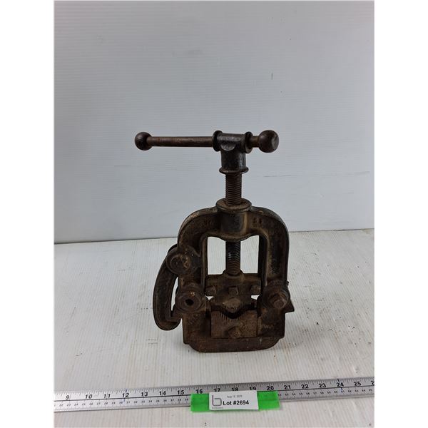 Bench Yoke Vise - As Is