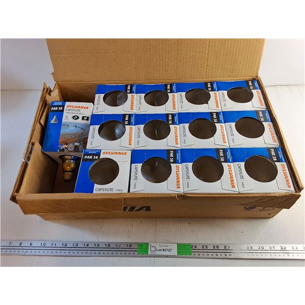 (13) Sylvania Halogen Capsylite Light Bulbs - New