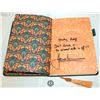 Image 11 : White Lotus, The - S3 Travel Set (incl. Jason Isaacs-signed Journal)!