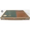 Image 2 : White Lotus, The - S3 Travel Set (incl. Jason Isaacs-signed Journal)!