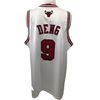Image 2 : Luol Deng autographed Chicago Bulls jersey