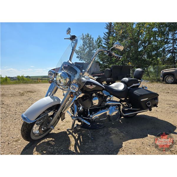 MOTORCYCLE : 2007 Harley Davidson Softail Deluxe