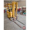 Image 1 : FORKLIFT : 1975 CATERPILLAR T50B : Propane