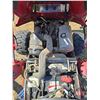 Image 17 : TRACTOR : Massey Ferguson GC2300 w/FEL