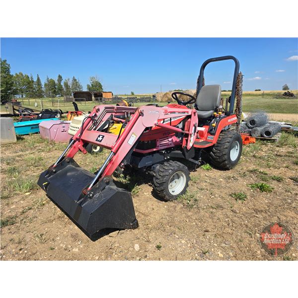 TRACTOR : Massey Ferguson GC2300 w/FEL