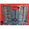 Image 3 : Mastercraft Tap & Die Set (9"H x 12"W x 2"D)