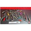 Image 1 : Grouping: Large Variety of Screwdrivers