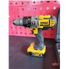 Image 3 : Dewalt 20V Hammer Drill with Charger
