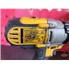 Image 5 : Dewalt 20V Hammer Drill with Charger