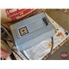 Image 10 : Pallet Lot ~ Grouping: Stock Tank De-icers; Tarp Straps; Worklights; Electric Motors; Bundle of Brow