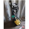 Image 1 : Karcher 390 Pressure Washer (38"H)