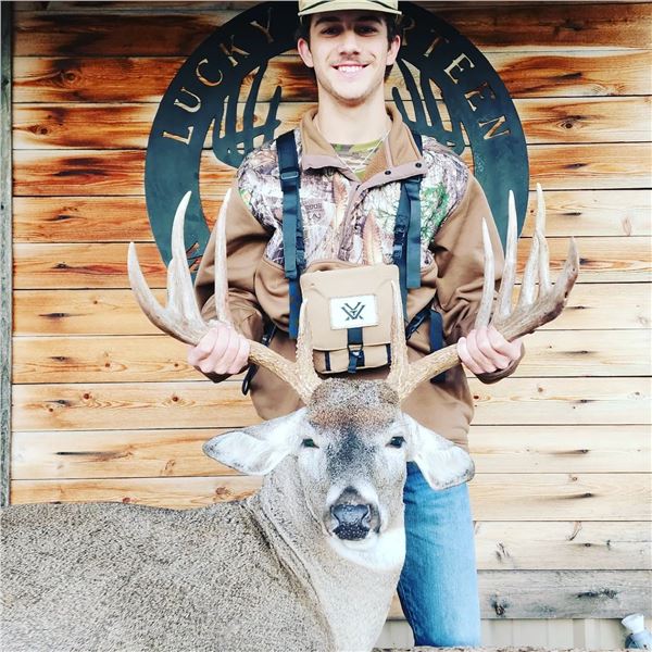 Whitetail Deer Hunt for 1 Youth at Lucky 13 Whitetail Ranch