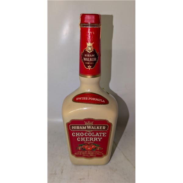 HIRAM WALKER CHOCOLATE CHERRY 3/4 QUART