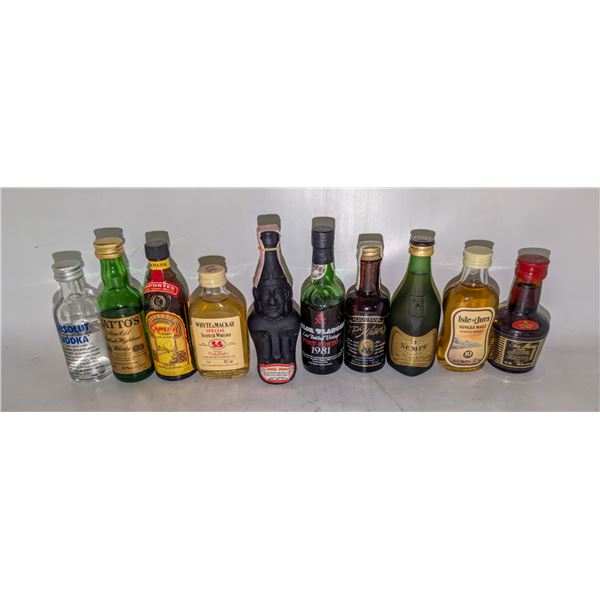 10 ASSORTED MINI LIQUOR BOTTLES