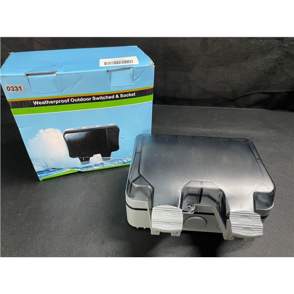 1 Waterproof/Weatherproof Socket Box Outlet Box Cover - Brand New
