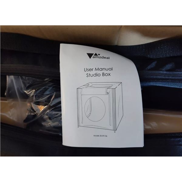 1 Amazdeal 80x80cm Studio Photo Tent with Carry Bag - New