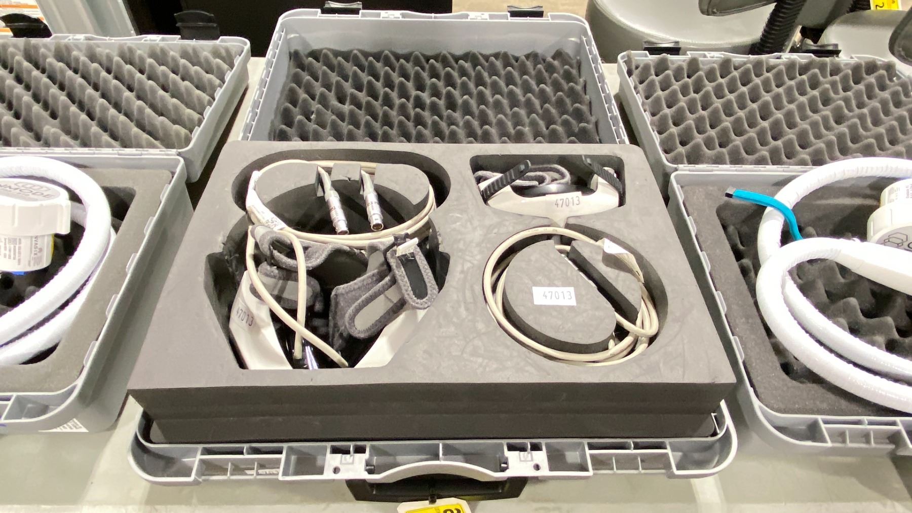 INMODE LEFT/RIGHT CHEEK & CHIN HANDS FREE COMMERCIAL APPLICATOR IN HARD ...