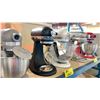 Image 2 : KITCHENAID ULTRAPOWER ELECTRIC COUNTERTOP TILT-HEAD STAND MIXER & KITCHENAID ARTISAN ELECTRIC